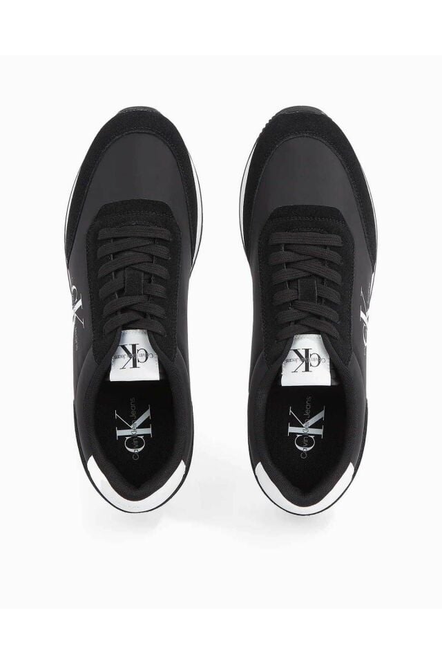 Retro Runner Low Top Sneakers