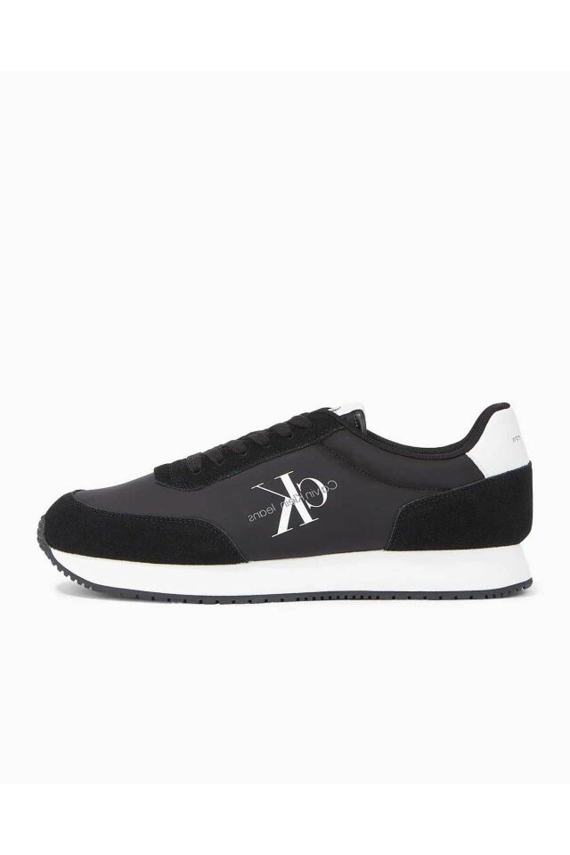 Retro Runner Low Top Sneakers