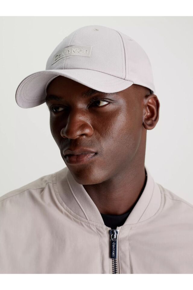 Erkek İşlemeli Logolu Detaylı Gri Spor Şapka K50K511550-PAN Gri