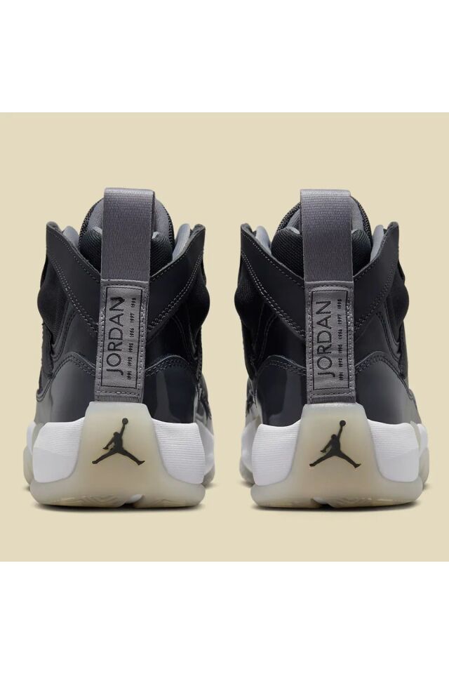 Jumpman Two Trey Görseldeki renk - 37,5